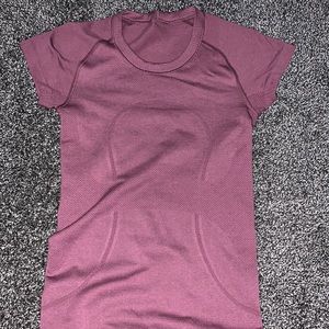 LULULEMON Swiftly tech, Women’s size 2!!